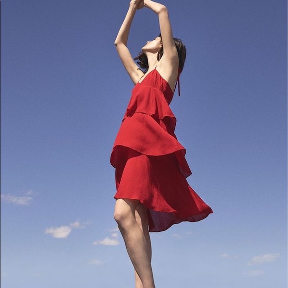 Red tiered beautiful flowy & fitted dress perfect for nights dancing out - Picture 3 of 3